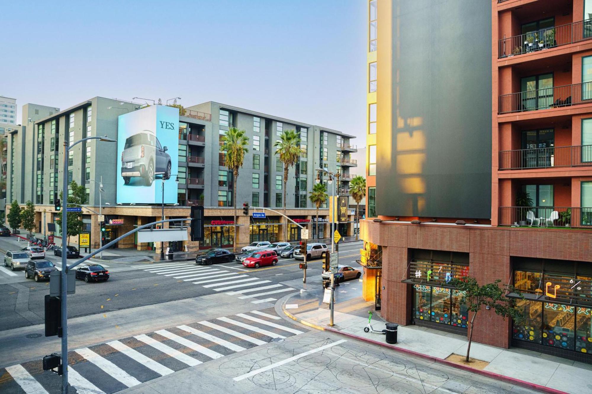 W Hollywood Hotel Los Angeles Exterior photo